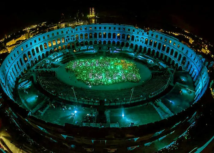 Nelkas * Pula