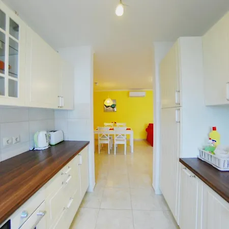 Nelkas Apartamento *