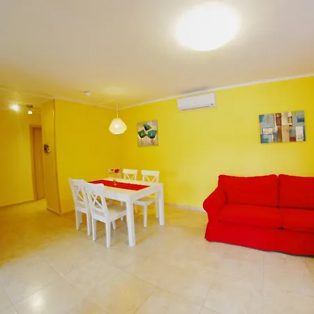 Apartamento Nelkas *